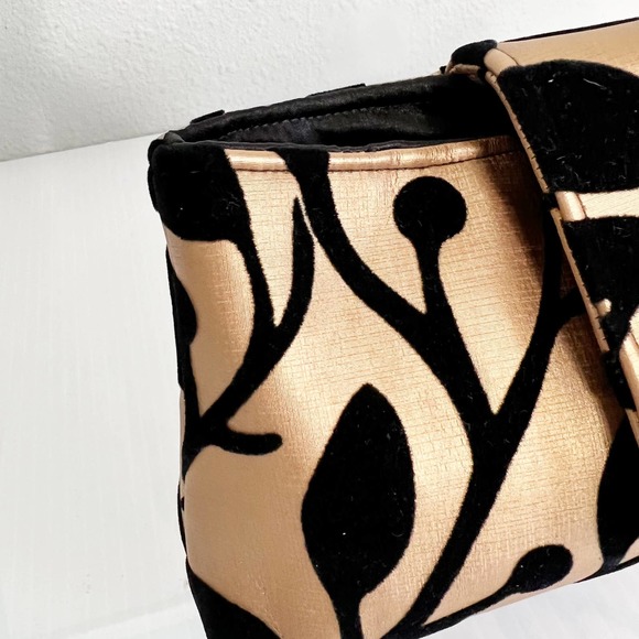 Metallic Gold Black Velvet Foldover Flap Purse Clutch - Picture 3 of 9